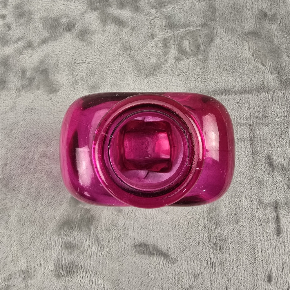 Heart-Shaped Pink Glass Vase - Picture 5 of 7